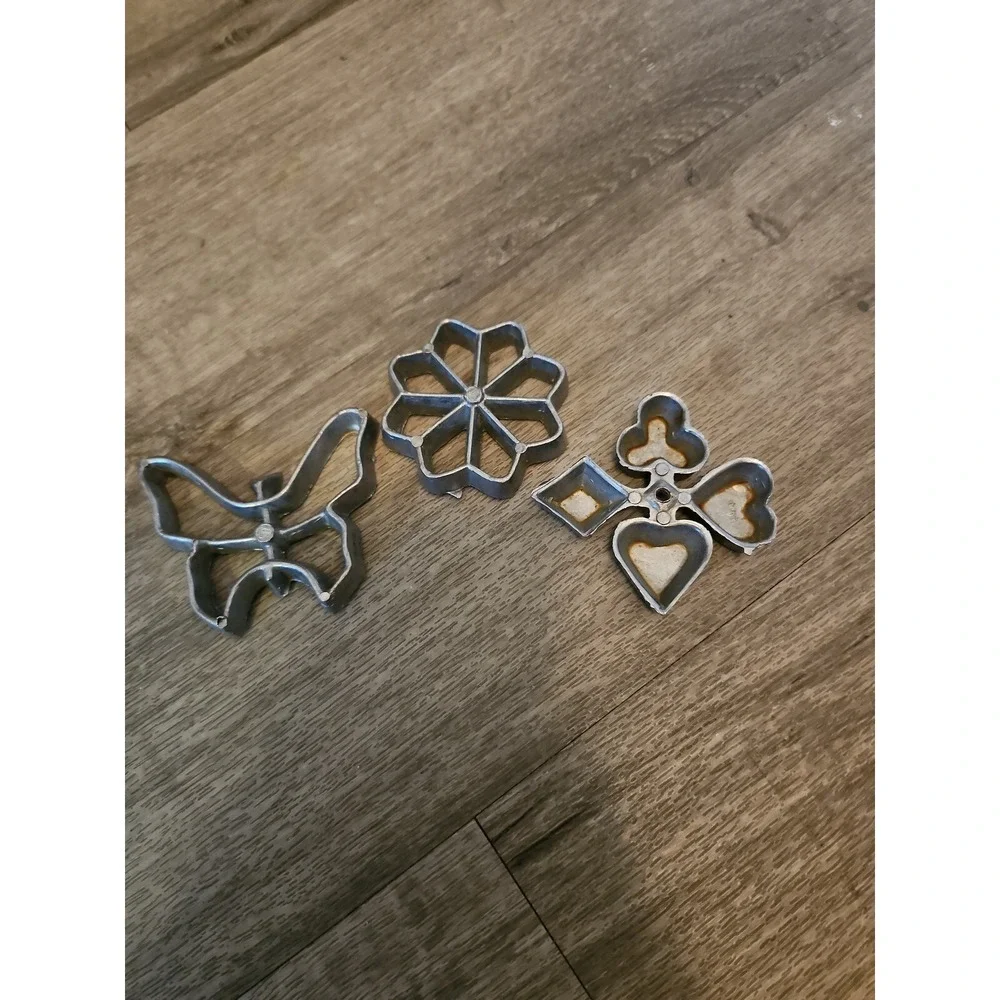 Vintage Cookie Cutters Set of 3‎ Metal Butterfly Flower Heart Shapes Cast Iron